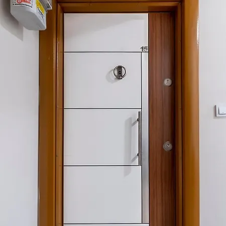Axis Evleri Goeruekle Apartman *